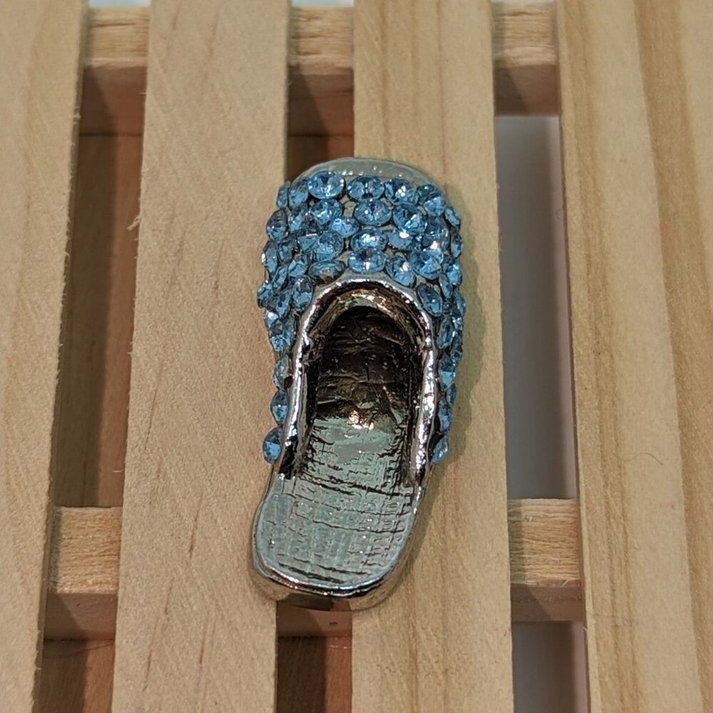 Miniature Rhinestone Blue Shoe Pin Brooch Silver-Tone Jewelry Accessory - Picture 2 of 3